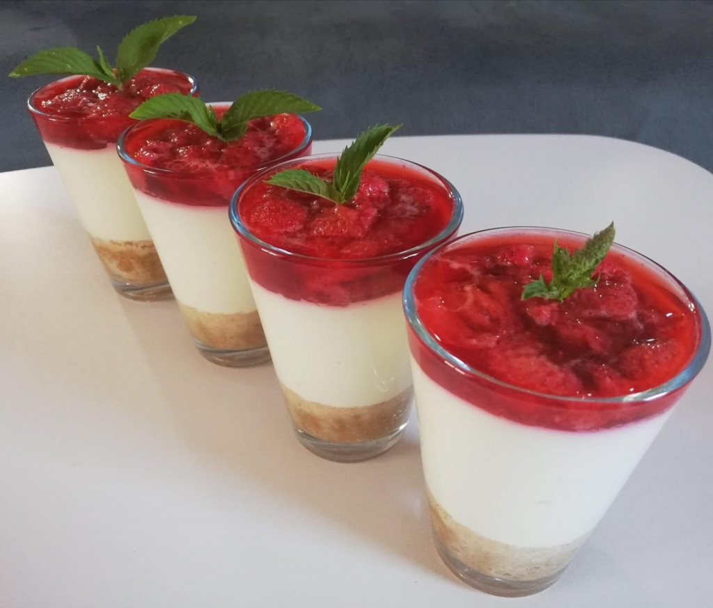 Malinový cheesecake v pohári