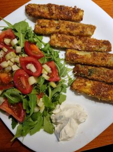 Cuketové tyčinky s parmezánom